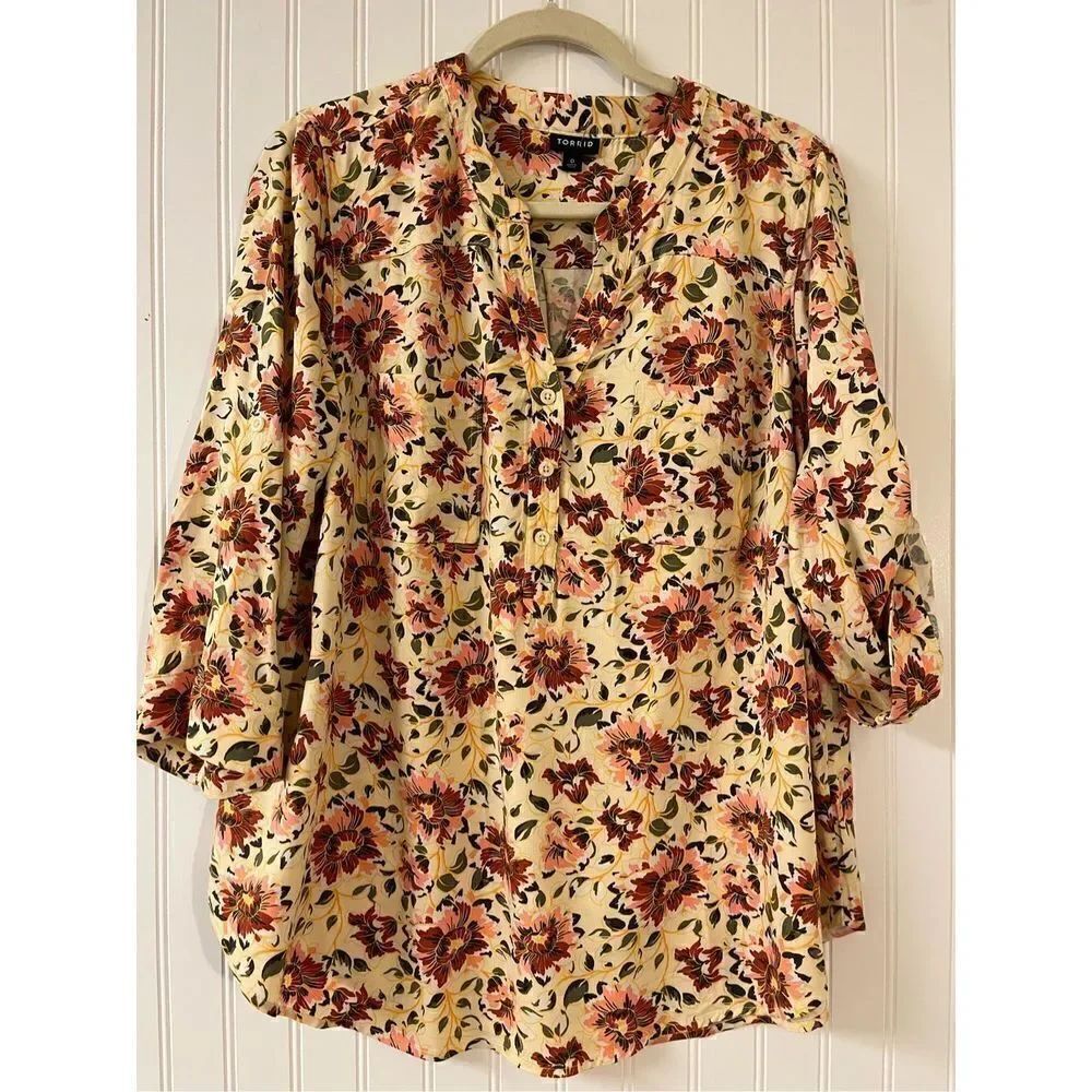 Torrid top floral print sz 0